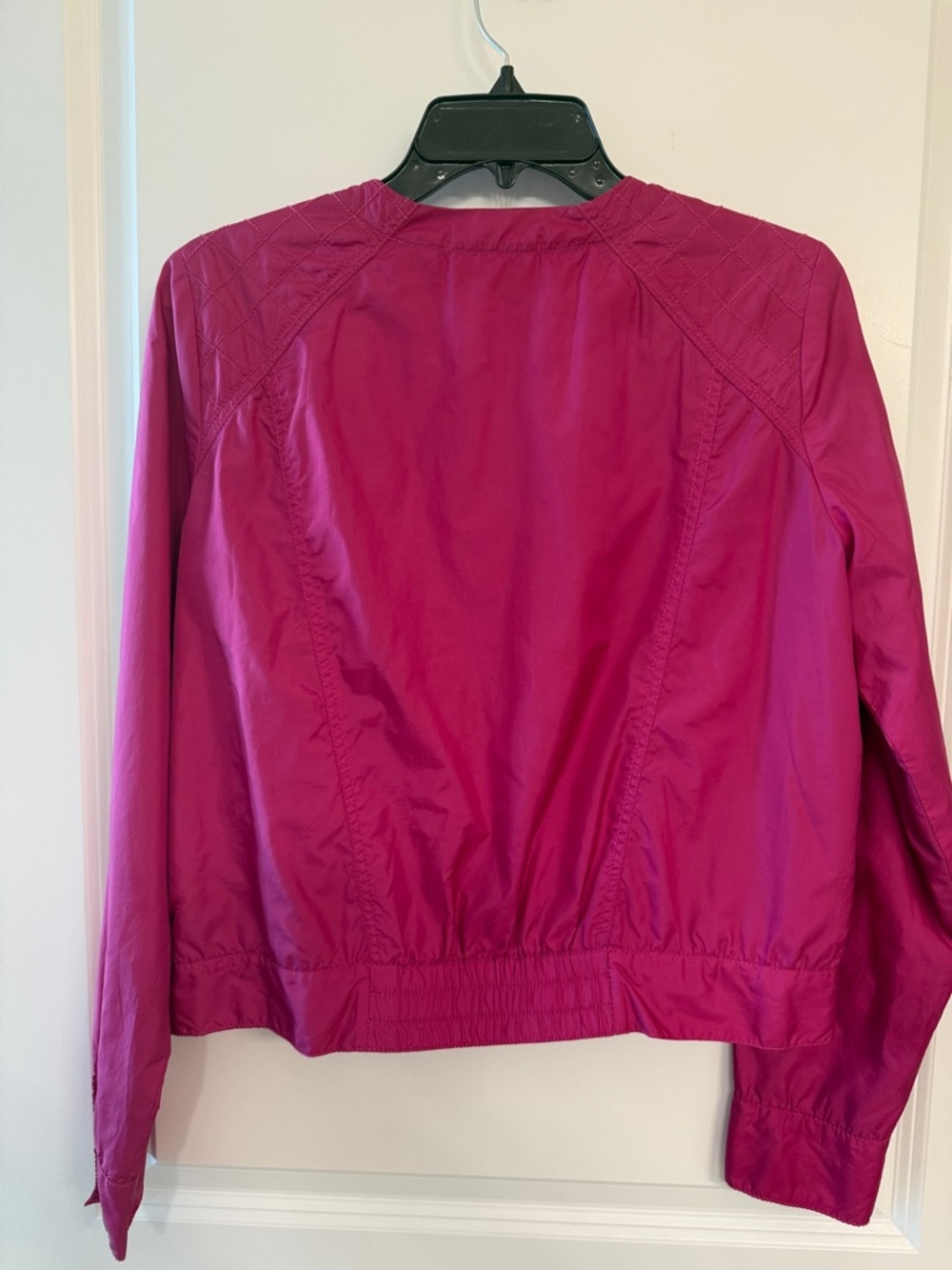 DKNY Fuchsia Zip-Front Bomber style zip front jacket. Polyester. size SMALL - Picture 4 of 6